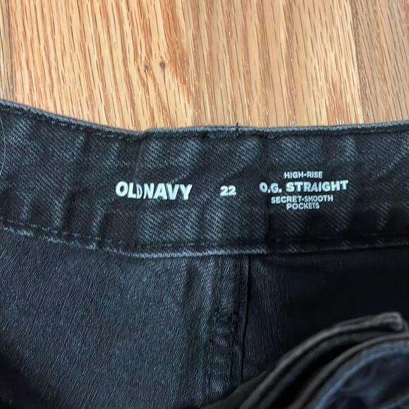 Old Navy Plus Size Booty Shorts, black cut-offs, cotton, 22 - Picture 4 of 6